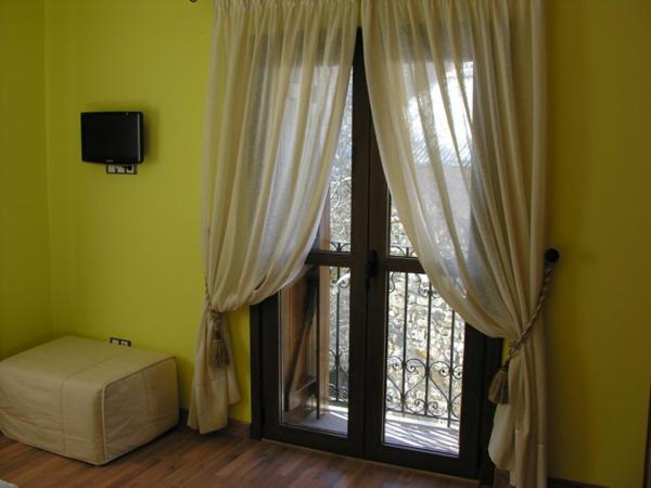 Hostal Rural Casa Parda Tramacastilla de Tena Bilik gambar